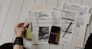 Gli italiani vivono e muoiono a rate: l’allarme Udicon-Piepoli sul rischio sovraindebitamento