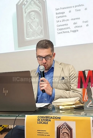 Un momento della presentazione 
dell'opera Tino di Camaino alla mostra internazionale "L’immagine di Francesco dal Medioevo al Novecento" in corso ad Arezzo